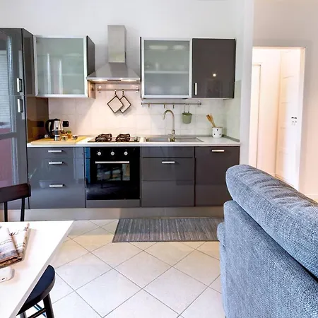 Buro Il Viaggiatore Apartmán Parma
